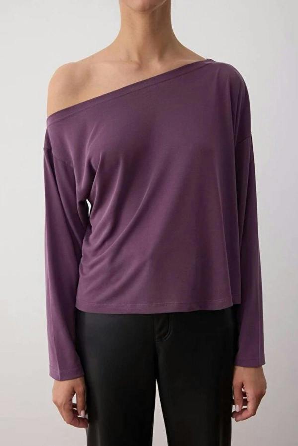 WOVCOR Boat Neck Relaxed Cut Knit Blouse