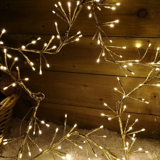 Samuel Alexander 60cm Gold Christmas Star 150 Warm White LED Indoor/Outdoor Christmas Decorations