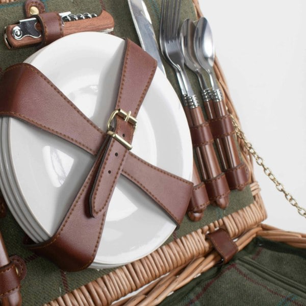 4 Person Traditional Picnic Basket