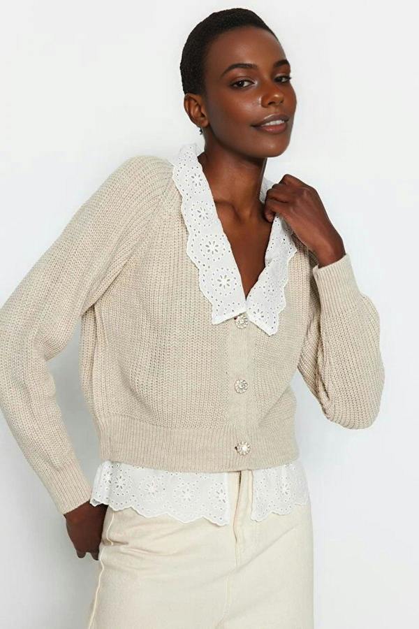 WOVCOR Crop V-Neck Knit Cardigan with Shirt Garnish Detail