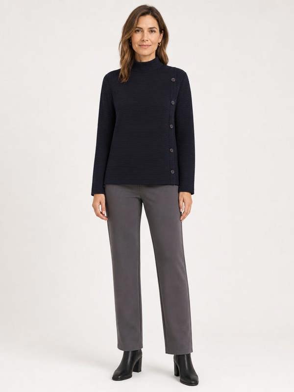 TIGI Stand Collar, Side Button Feature Top