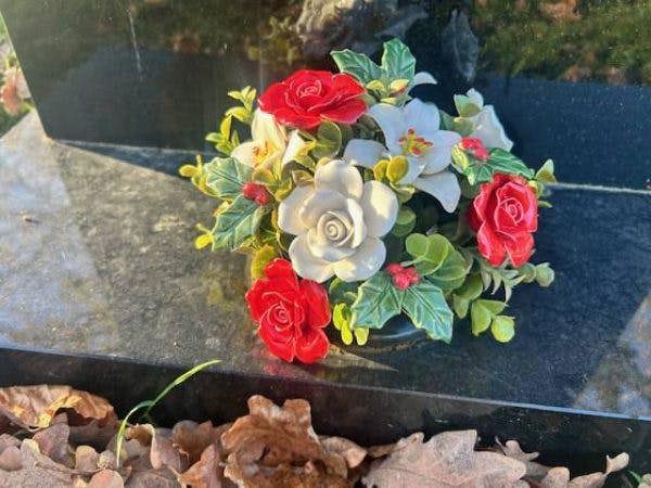 Memorials Direct Christmas Flower Grave Vase