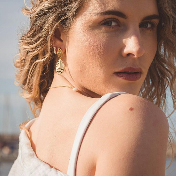 Reeves & Reeves Statement Drop Earrings