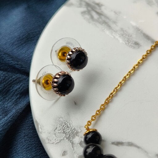 The Colourful Aura Black Round Large Pearl Simple Long Elegant Pendant Necklace Set