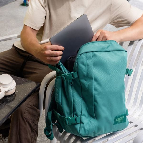 CabinZero Classic Cabin Backpack 28L