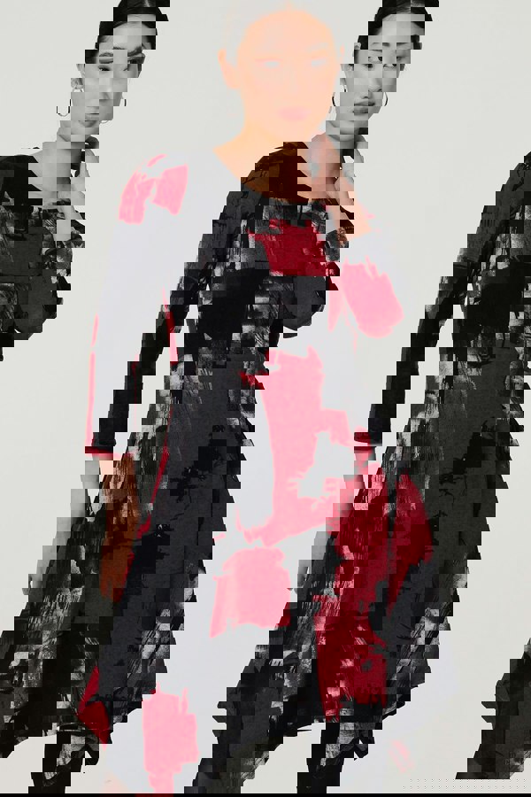 Red | Abstract 3/4 Sleeve Hanky Hem Dress : Model is 5'9"/175 cm and wears UK8/EU36/US4/AUS8