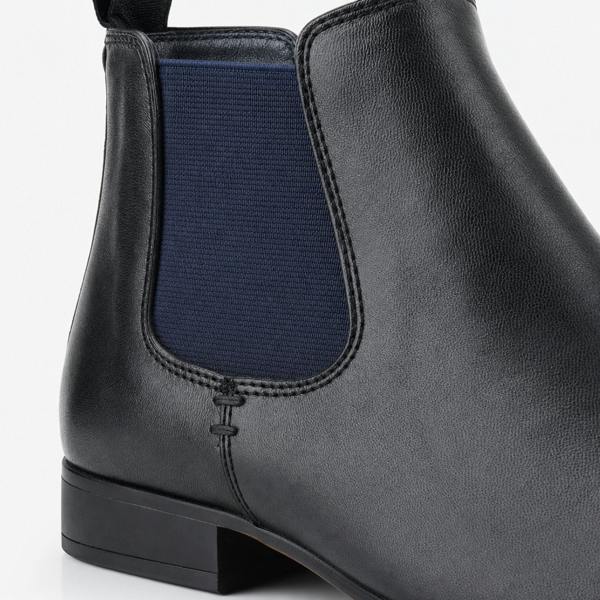 Silver Street London CARNABY Chelsea Boots in Black