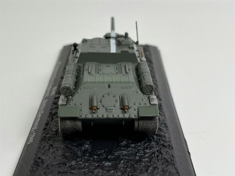 MCSlots SU 85 13TH Polish Artillery Regiment Berlin Germany 1945 1:72 Mag 112