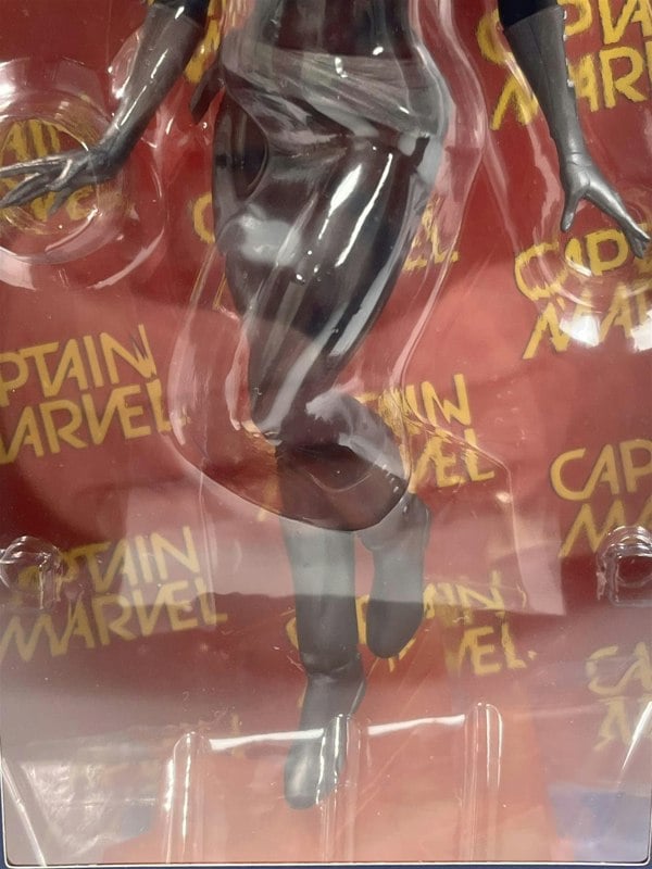 MCSlots Captain Marvel Carol Danvers Shield Edition PVC Diorama Limited 10 Inch Figure