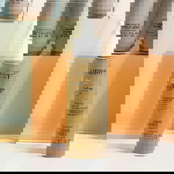 Living Proof. No Frizz Vanishing Oil