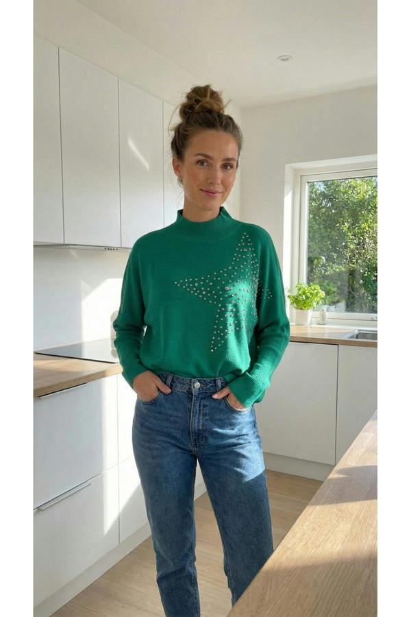 Jaira Oversized Knitted Jumper With Studded Star Detail - Green