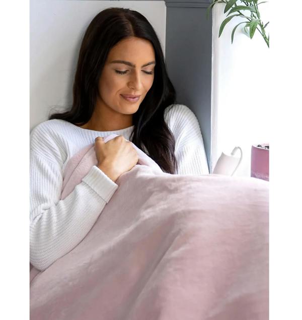 Dreamland Snuggle Up Warming Throw-Pink 120X160cm