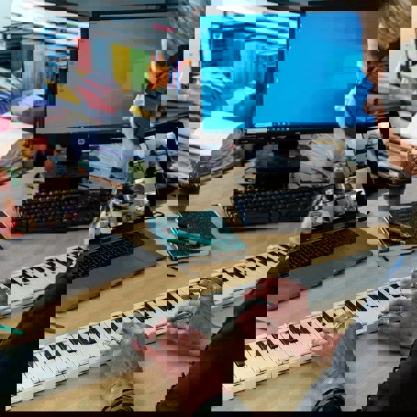 Carry-On 88 Key Touch Sensitive Folding Piano#Colour_White