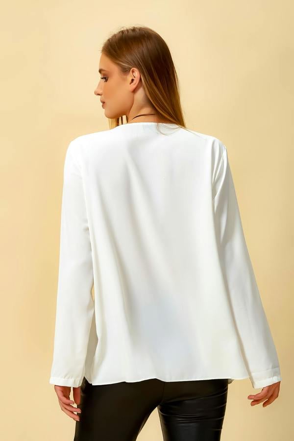 Hoxton Gal Oversized Layered Top with Necklace in White
