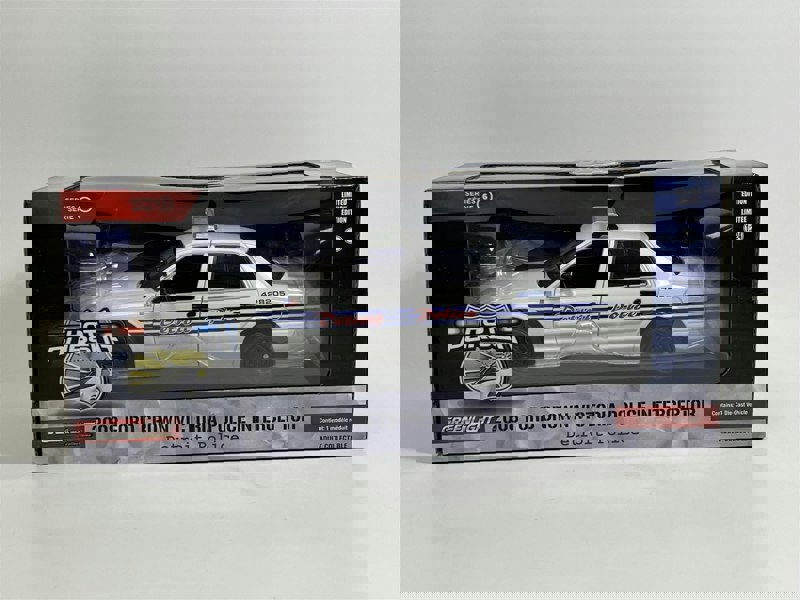 Greenlight 2008 Ford Crown Victoria Interceptor Detroit Police Hot Pursuit 1:24 Greenlight 85563