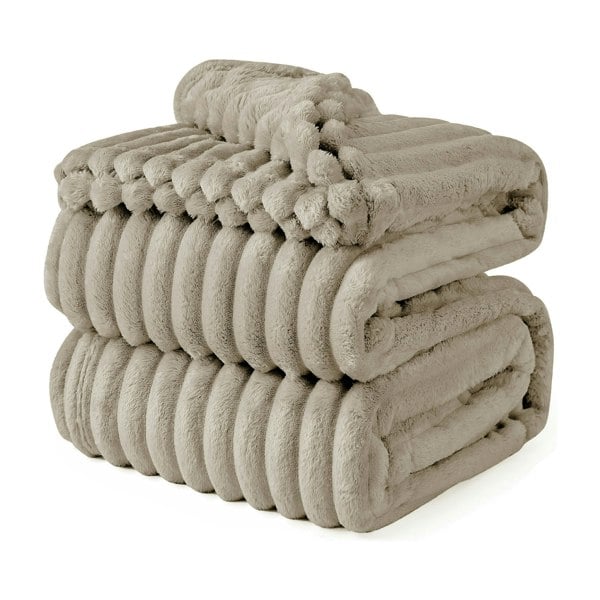 Velosso Faux Fur Chunky Cord Blanket