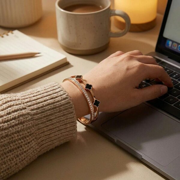 The Colourful Aura Rose Gold Plated Stainless Steel Black Clover Sparkle Hinged Bangle Bracelet