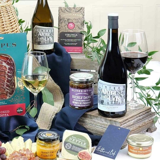 Heather and Bale Alfresco Tapas & Wine Hamper