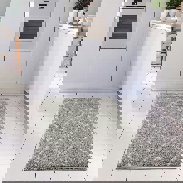 Moroccan Shaggy Grey rug plush rug combines softness, durability