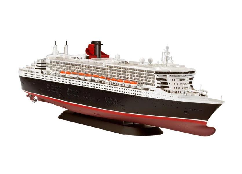 Revell Queen Mary 2 (1:700 Scale)