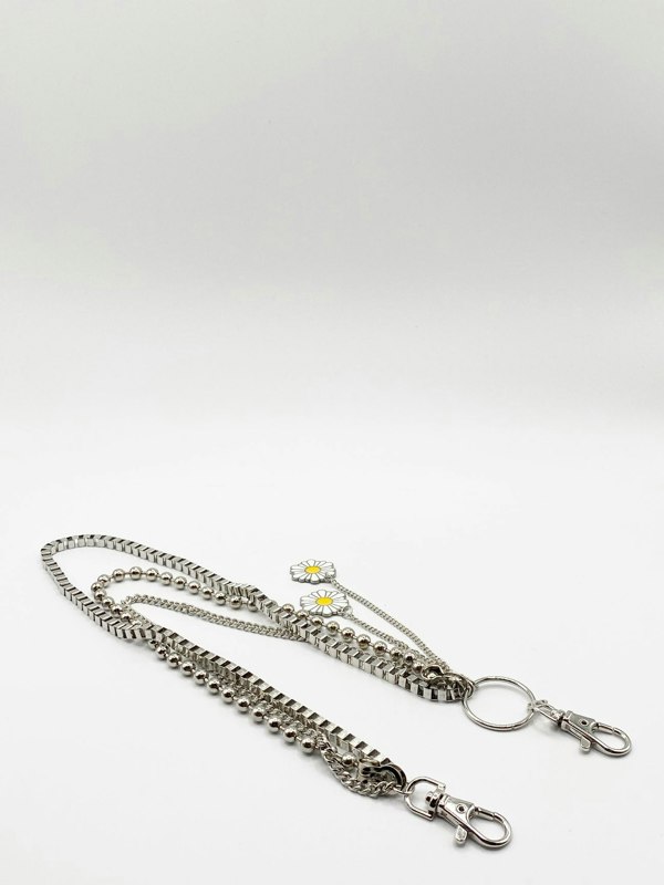 SVNX Jean Chain With Daisy Charms