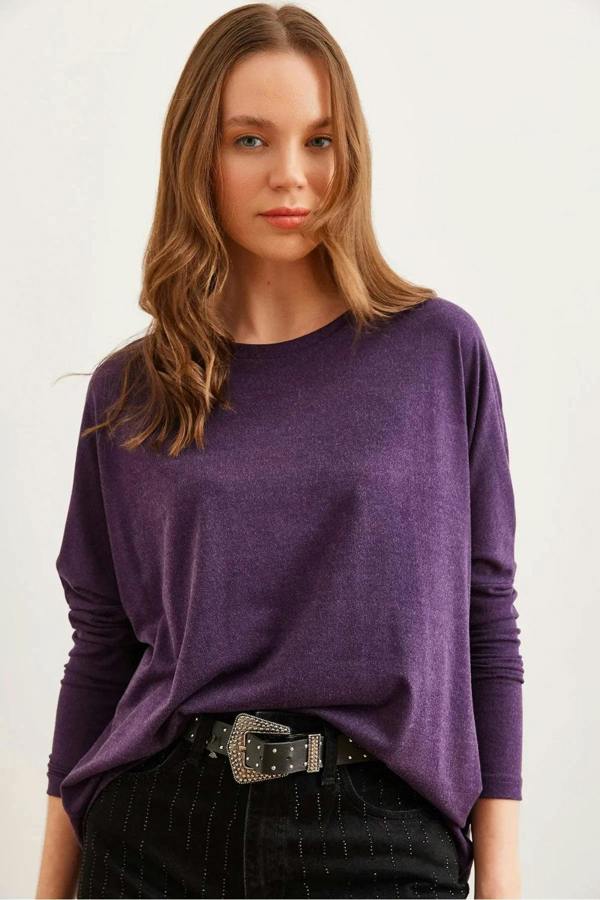 Hoxton Gal Crew Neck Batwing Wool Sweater