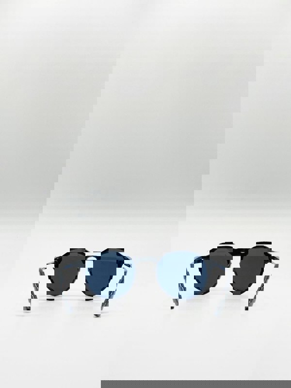 SVNX Classic Preppy Sunglasses With Key Hole Nosebridge