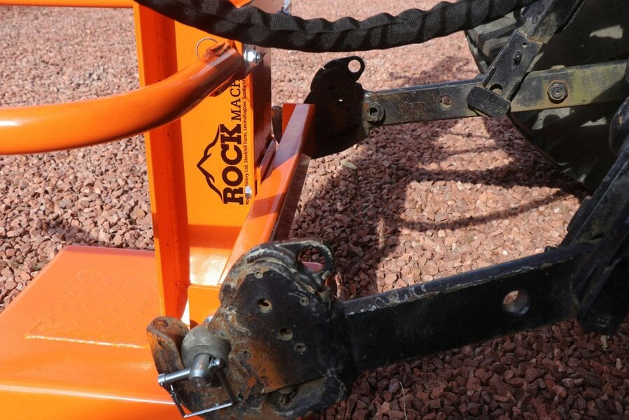 Rock Machinery 14ton Venom Tractor Mounted Log Splitter