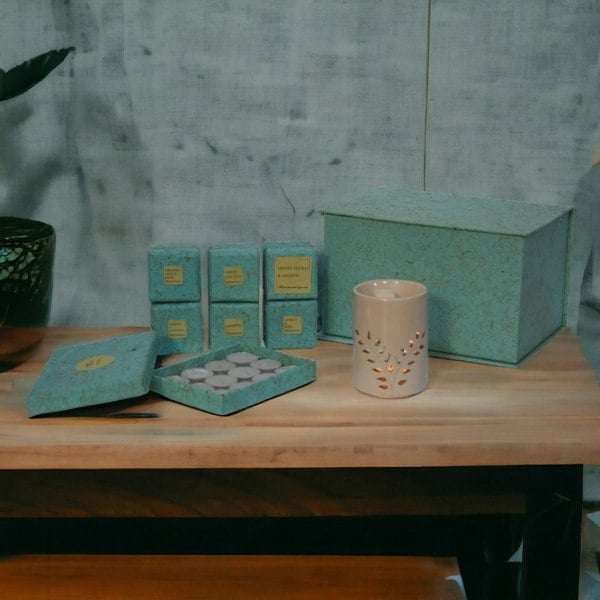 Artisan Furniture Cut-out Leaf Wax Melter Set (Fruit)