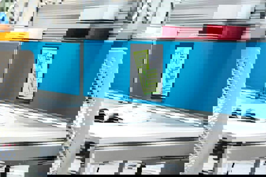 Durable DURAFRAME GRIP Fabric Adhesive Magnetic Signage Frame | A4 | Black