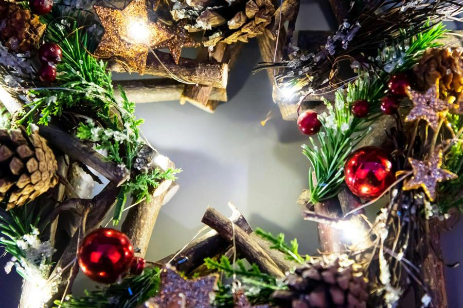35cm B/O LED Twig Hanging Star with Warm White Lights, Red and Brown Festive Christmas Decoration image 4
