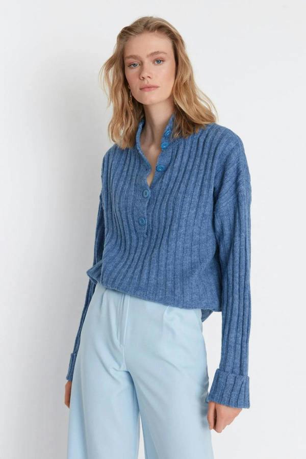Hoxton Gal Oversized Soft-Textured High Neck Knit Top