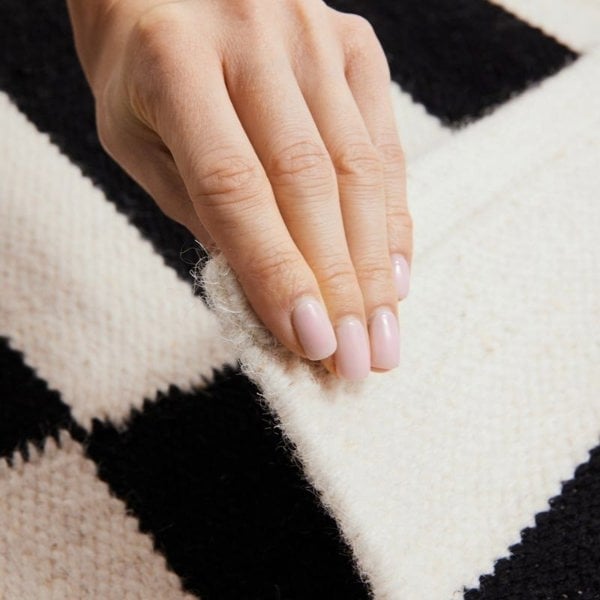 Wool Rug Donna – Black & Natural White