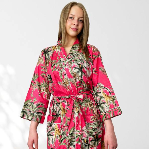 Hayley & Co Giraffe Print 100% Cotton Dressing Gown