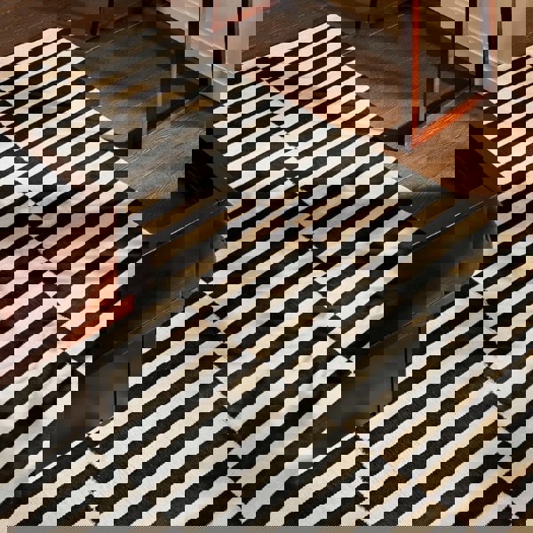 Wool Rug Donna – Black & Natural White