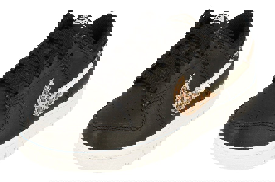 Nike Womens Dunk Low Se Trainers Dd7099  001 - Black Multi Color 001 - Photo 0