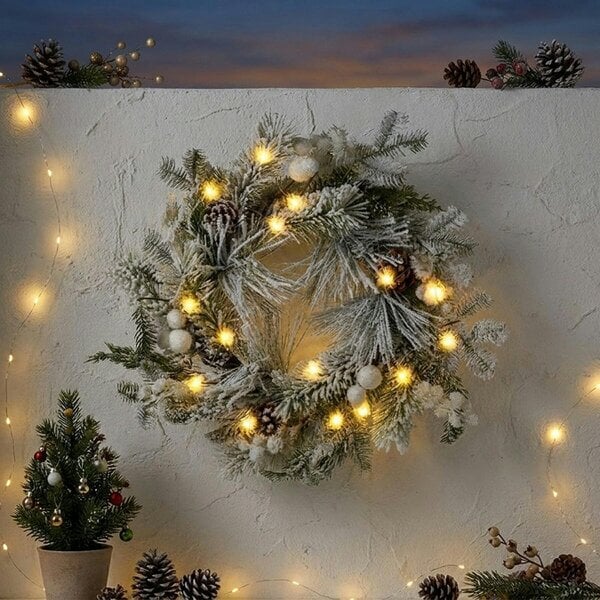 Garden Greatness Half Rattan Led White Berry Snowy Wreath Door Accent