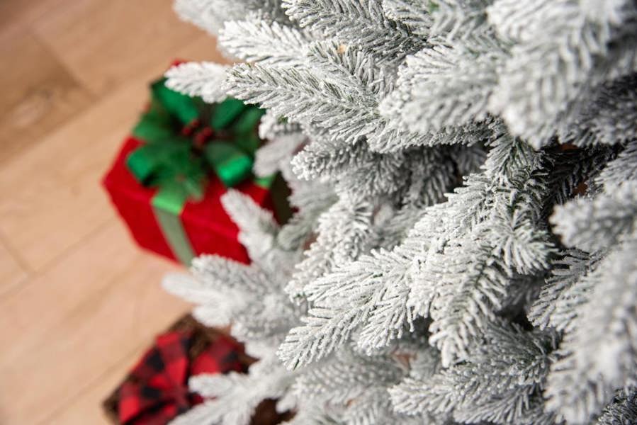 6ft to 7ft Frosted Snow Flocked Green Oregon Pine Artificial Christmas Trees with Hinged Branches image 8