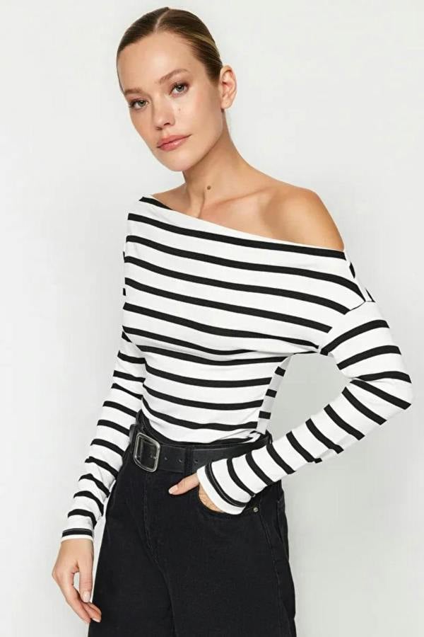 Hoxton Gal Plain Premium Soft Fabric Fitted Knit Blouse with Boat Neck