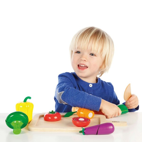 Tidlo Wooden Cutting Vegetables Set - 7 Vegetables, 1 Chopping Board & 1 Kitchen Utensil