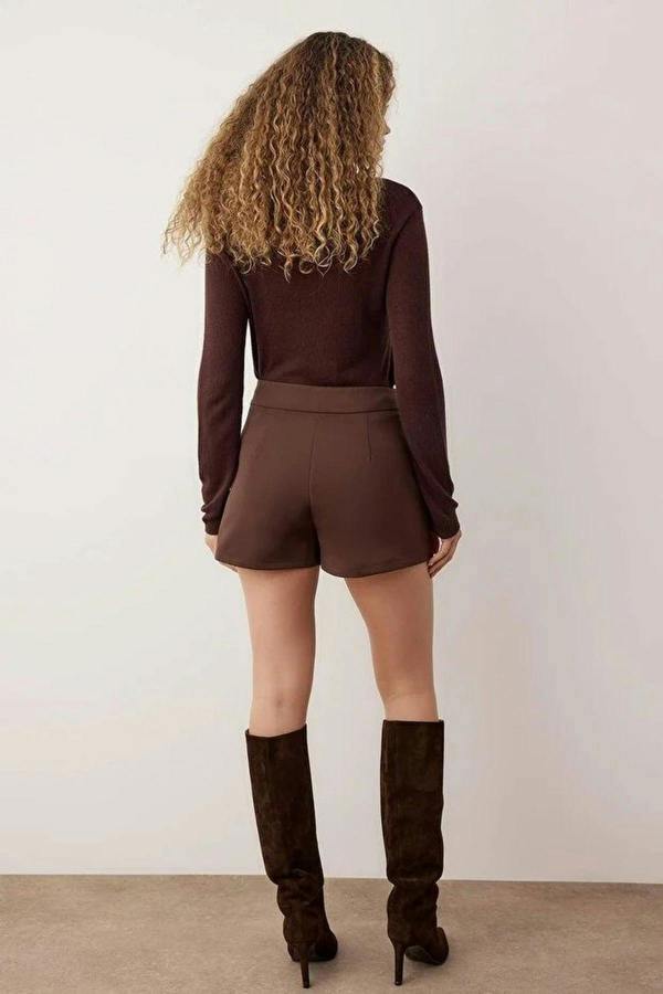 WOVCOR Mini Short Skirt with Button Detail
