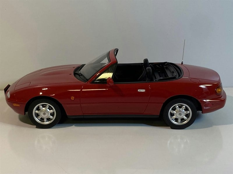 mazda eunos roadster red samurai series 1:18 scale kyosho ksr18031r
