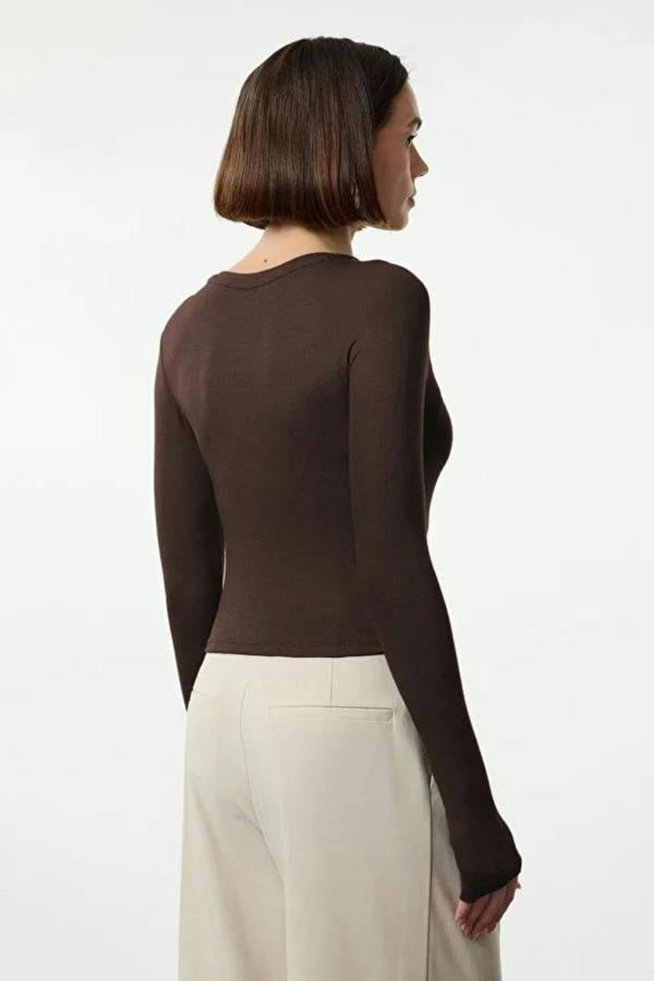 Hoxton Gal Premium Viscose Crew Neck Cropped Stretch Knit Blouse