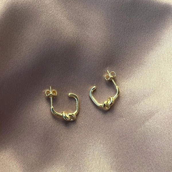 Semi Hoop Knot Sterling Silver Earring - Spero London