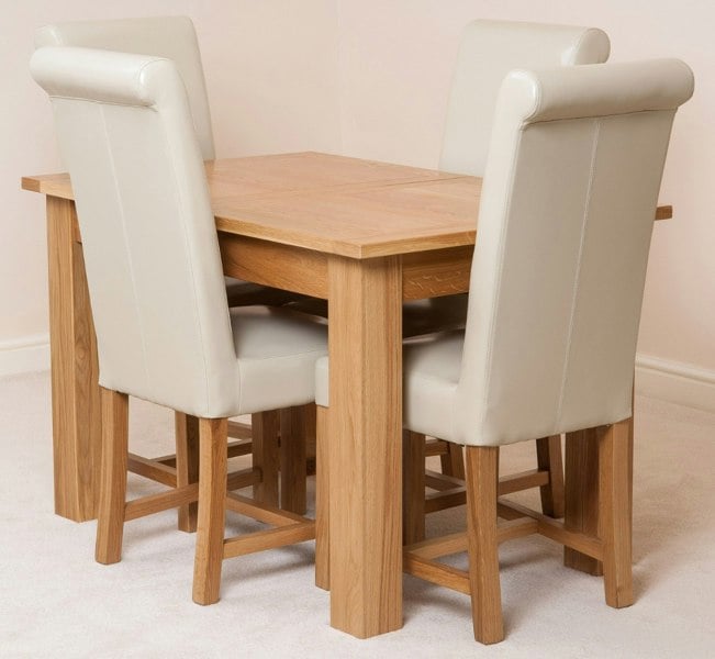 That's Furniture Hampton Small Oak Extending Dining Table with Washington Leather Chairs