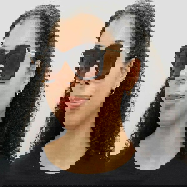 Tom Ford Sunglasses Dasha FT0822 52F Dark Havana Brown Gradient