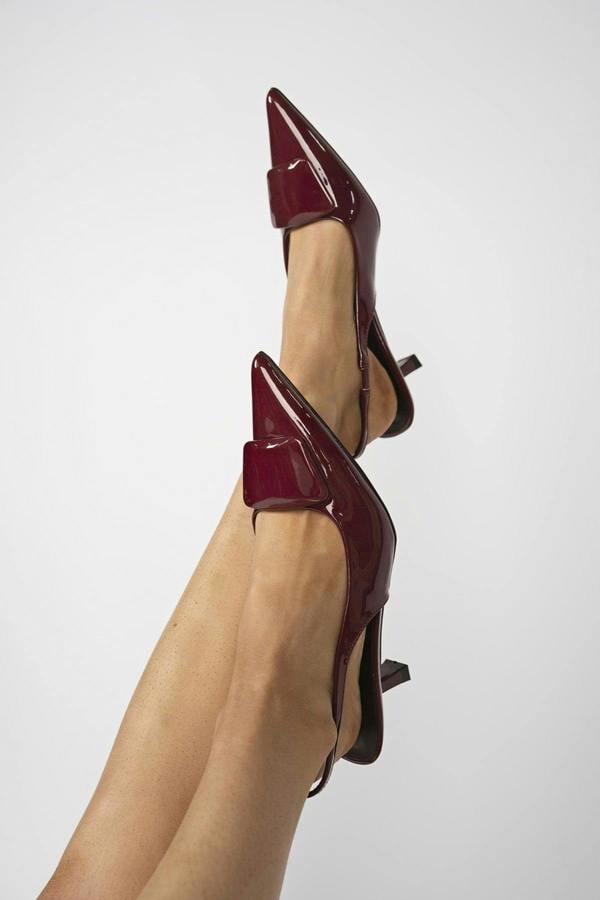 Noria Pointed Toe Slingback Heels With Statement Buckle - Wine