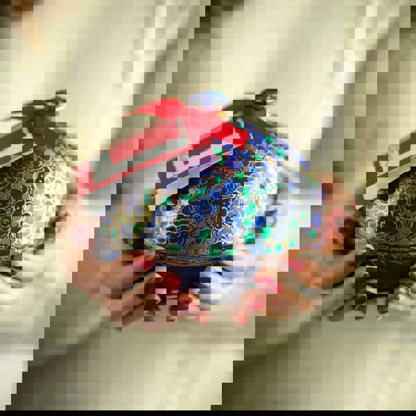 Handmade Bonbonnière filled with Assorted Chocolate Coated Raisins, Palm Oil Free, 130g