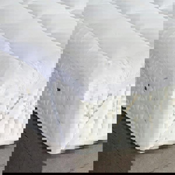 Soak&Sleep Soft As Down Mattress Topper