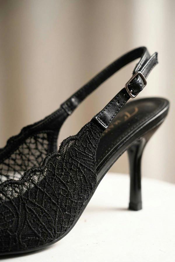 Saoirse Pointed Toe Lace Slingback Heels - Black